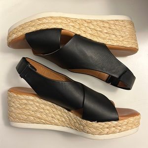 Andre Assous wedge sandals wedge heels size 9-9.5